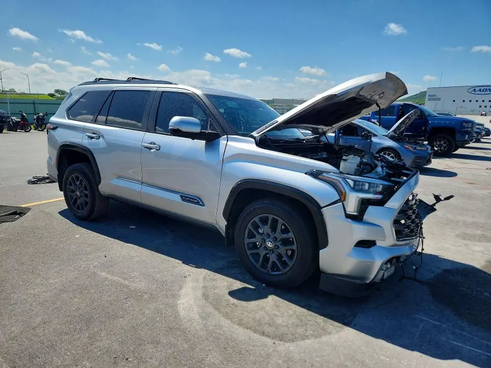 2025 TOYOTA SEQUOIA PLATINUM  