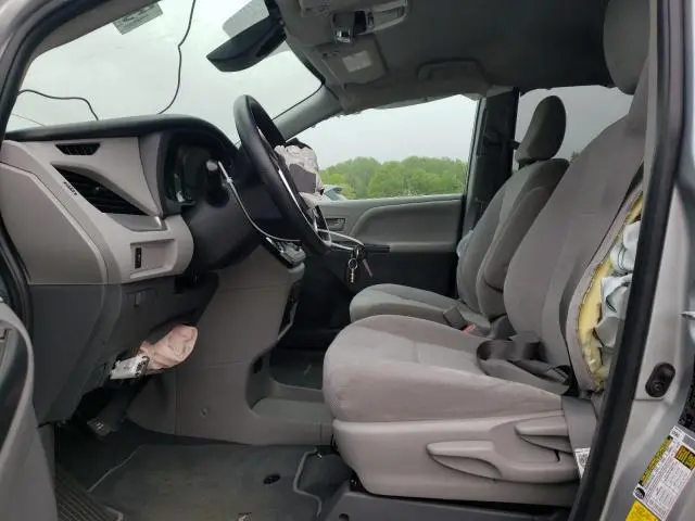 2020 TOYOTA SIENNA L  
