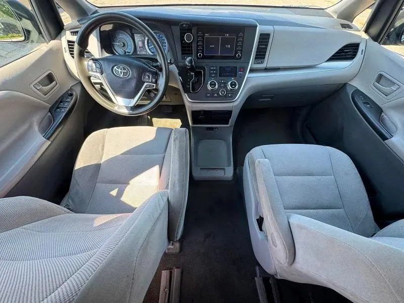 2020 TOYOTA SIENNA L  