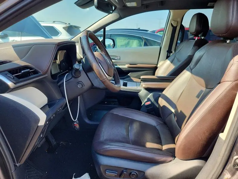2021 TOYOTA SIENNA PLATINUM 7-PASSENGER  