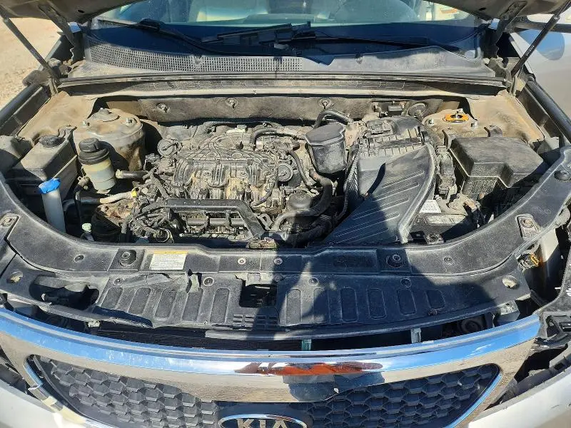 2013 KIA SORENTO LX  