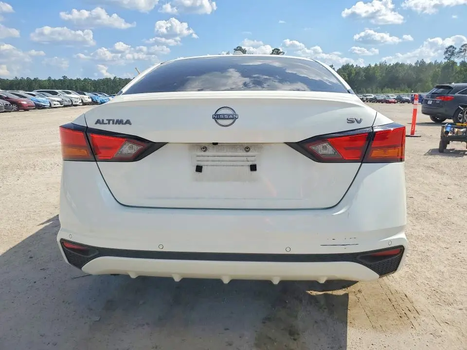 2024 NISSAN ALTIMA SV  