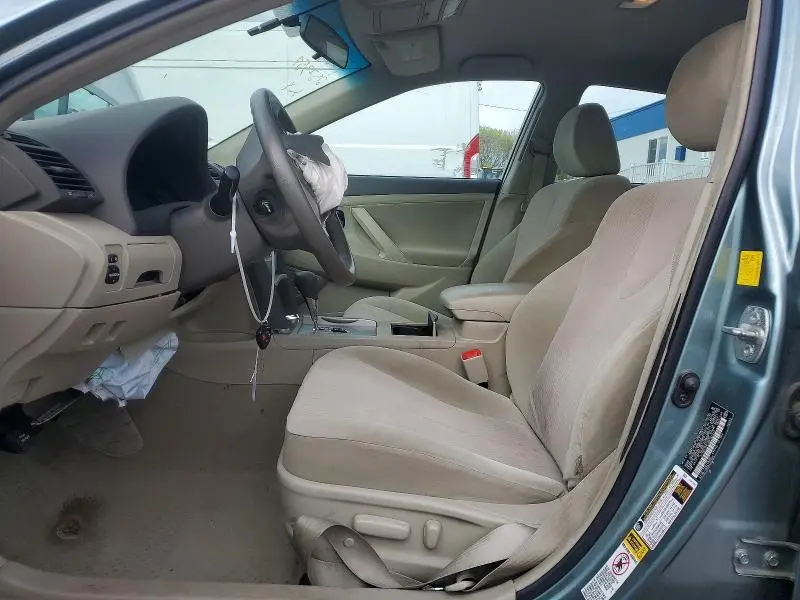2011 TOYOTA CAMRY LE  