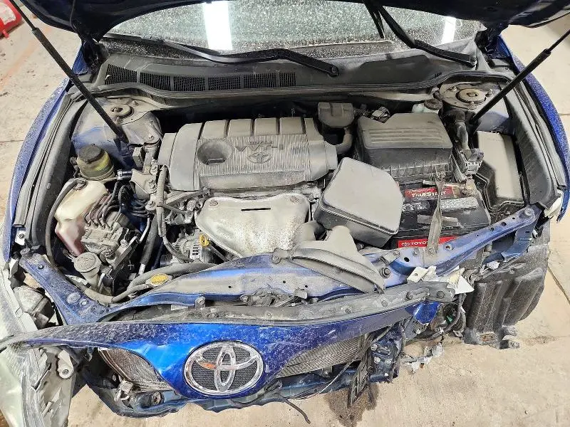 2011 TOYOTA CAMRY SE  