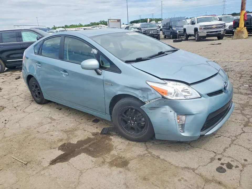 2015 TOYOTA PRIUS THREE  
