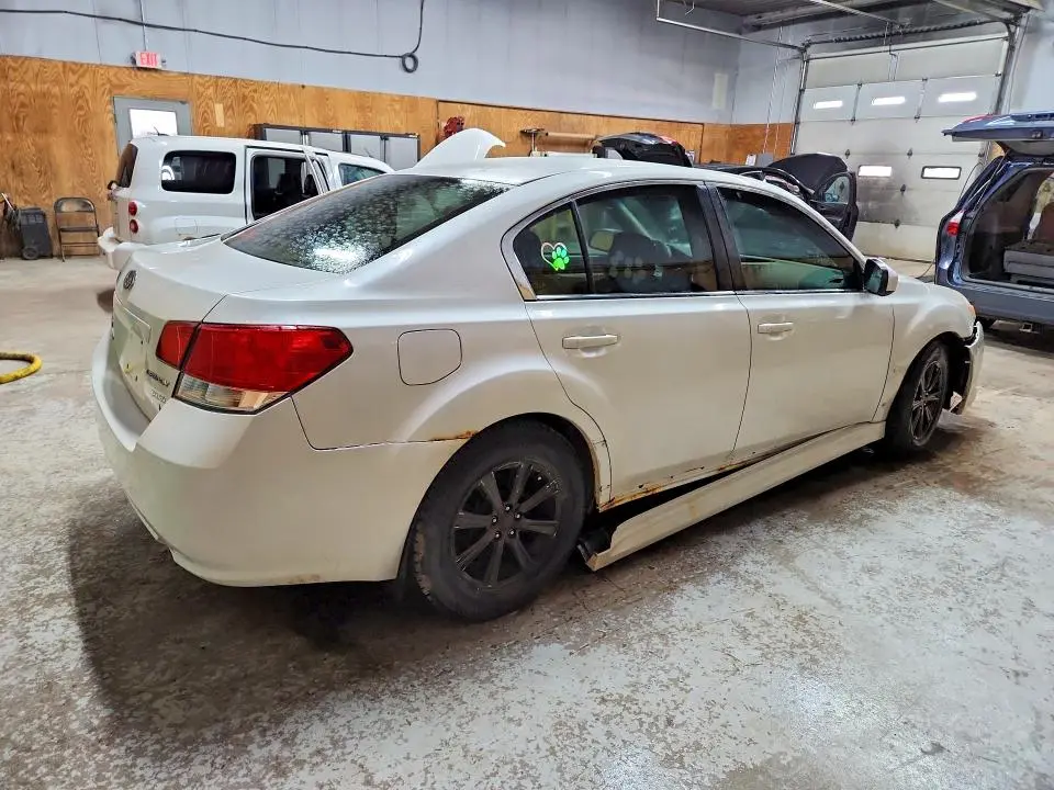 2010 SUBARU LEGACY 2.5I PREMIUM  