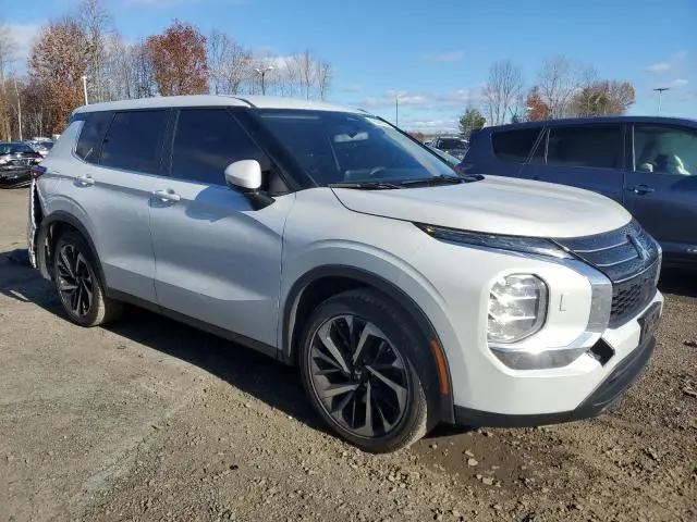 2022 MITSUBISHI OUTLANDER ES  