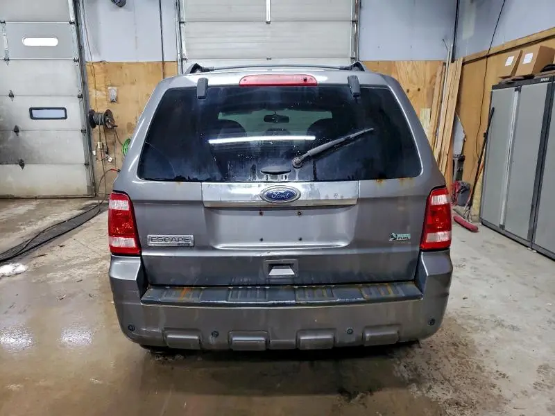 2011 FORD ESCAPE LIMITED  