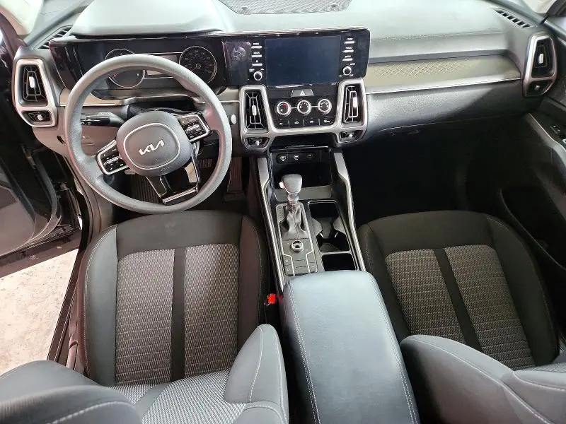 2022 KIA SORENTO LX  