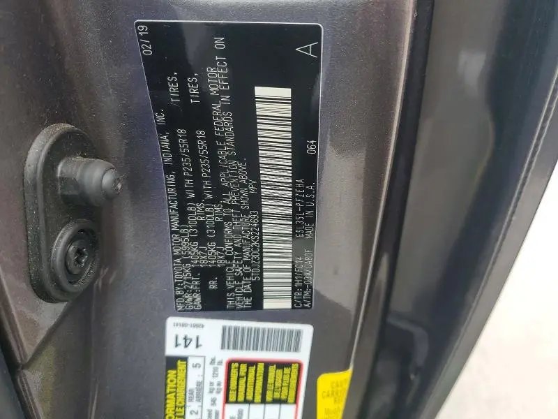 2019 TOYOTA SIENNA LE  