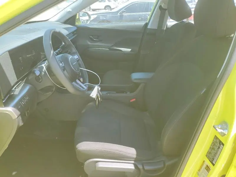 2025 HYUNDAI KONA SE  