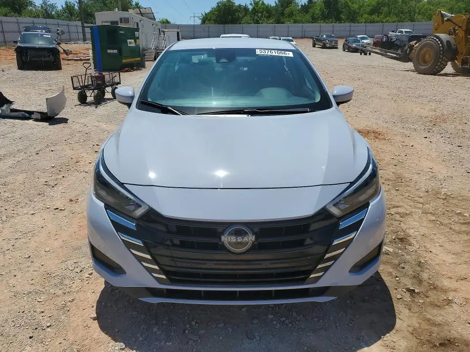 2025 NISSAN VERSA SV  