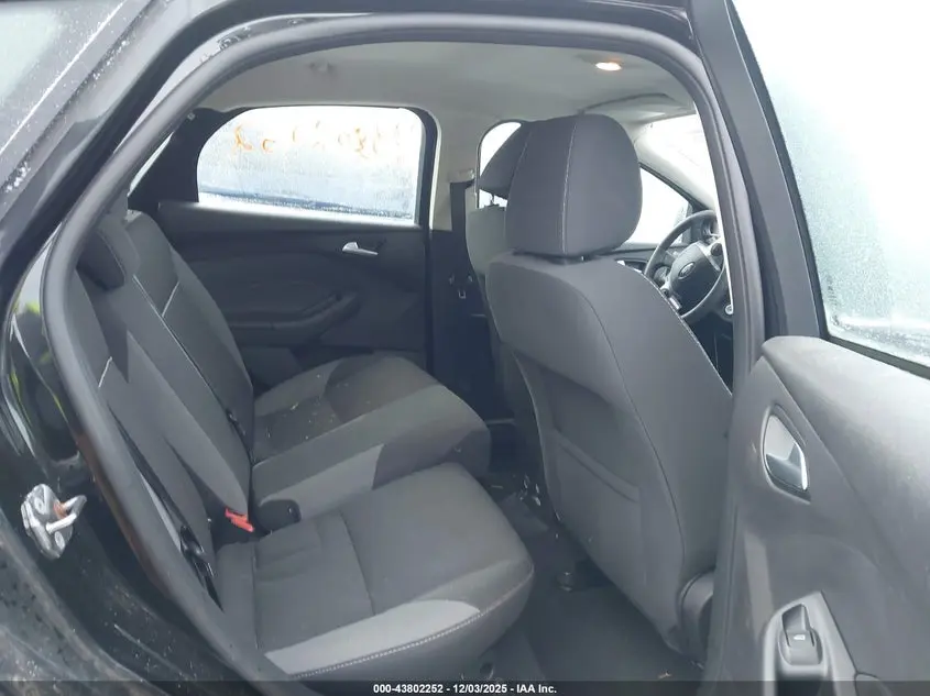 2013 FORD FOCUS SE