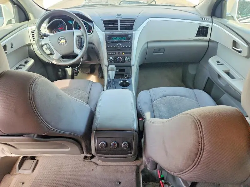 2011 CHEVROLET TRAVERSE LT  