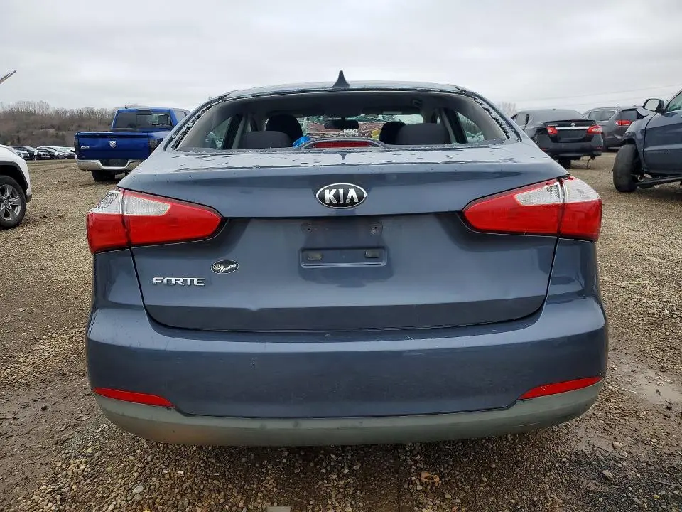 2016 KIA FORTE LX  