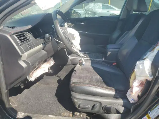 2016 TOYOTA CAMRY LE  