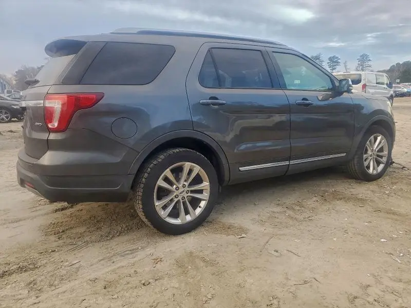 2019 FORD EXPLORER XLT  