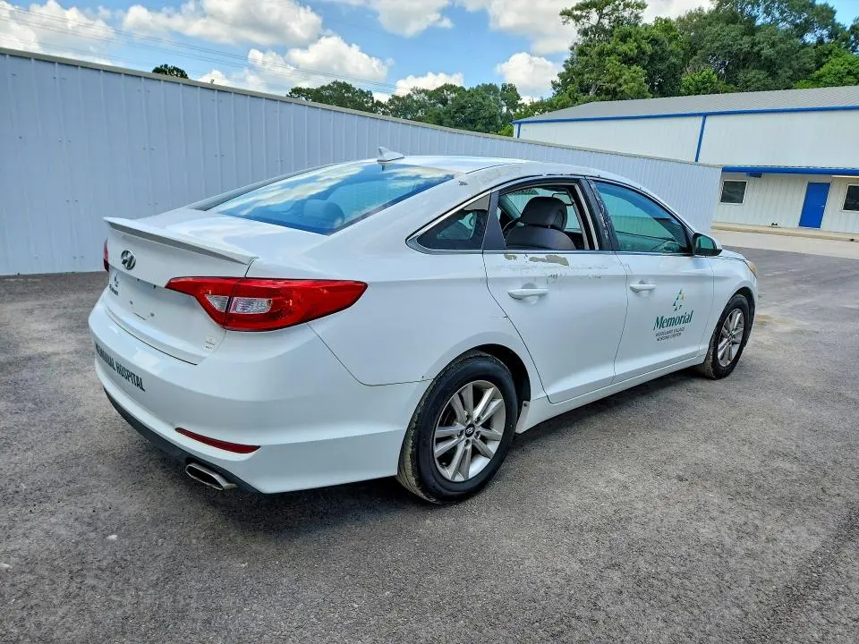 2017 HYUNDAI SONATA SE  