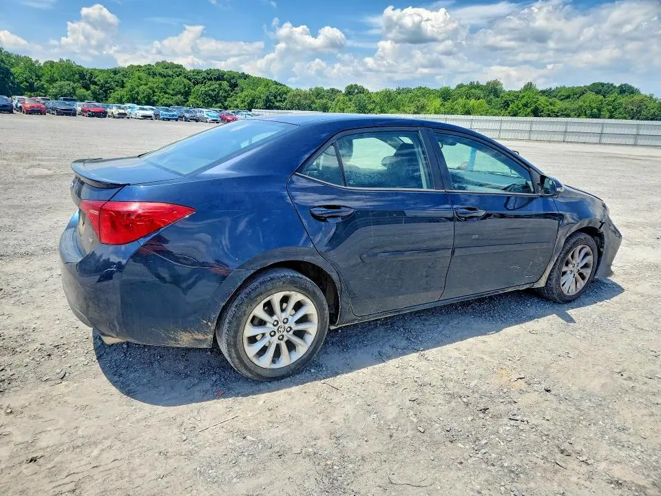 2017 TOYOTA COROLLA SE  