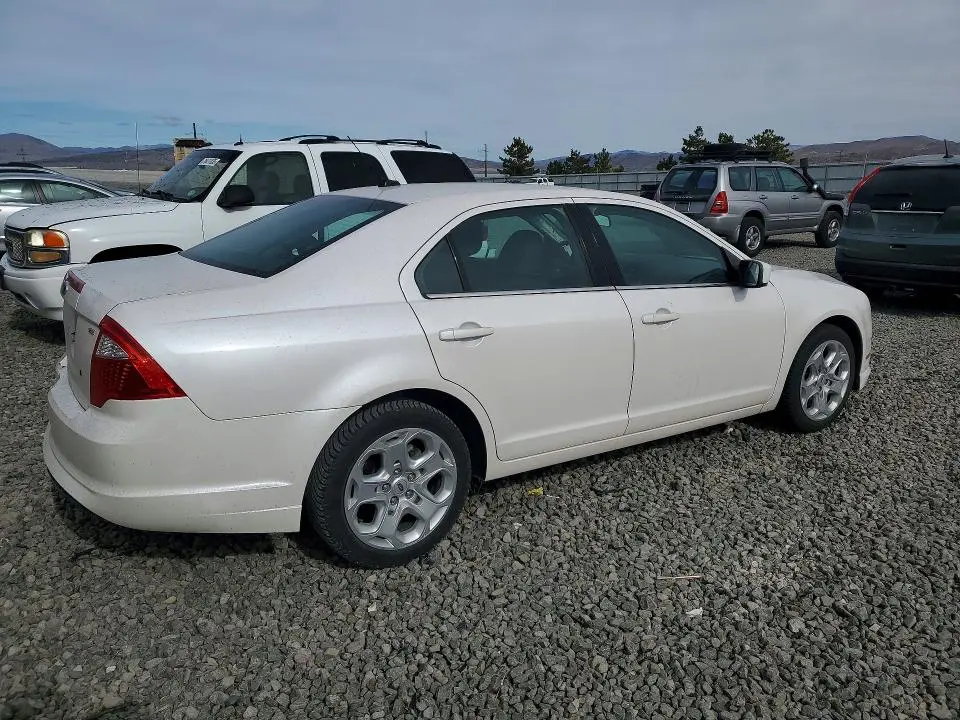 2010 FORD FUSION SE  