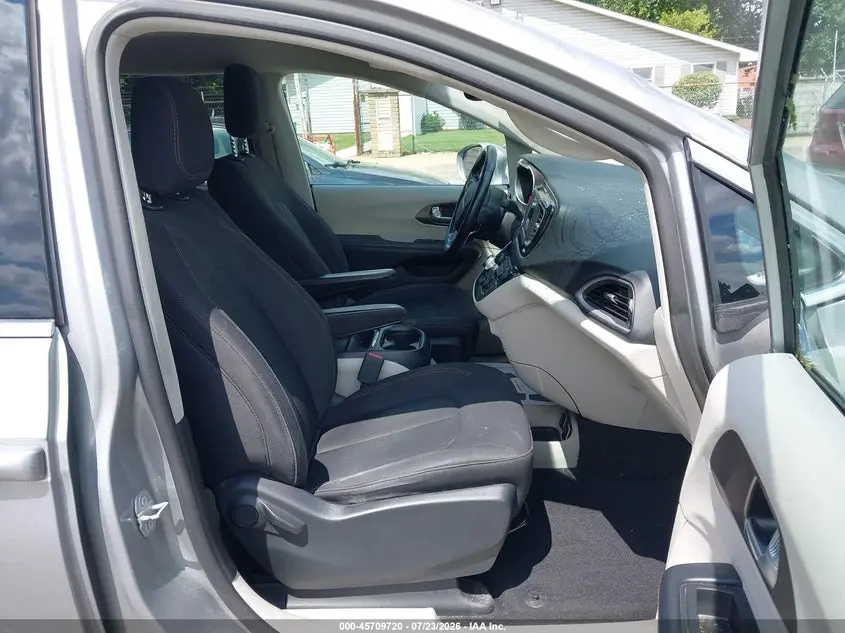 2019 CHRYSLER PACIFICA TOURING PLUS