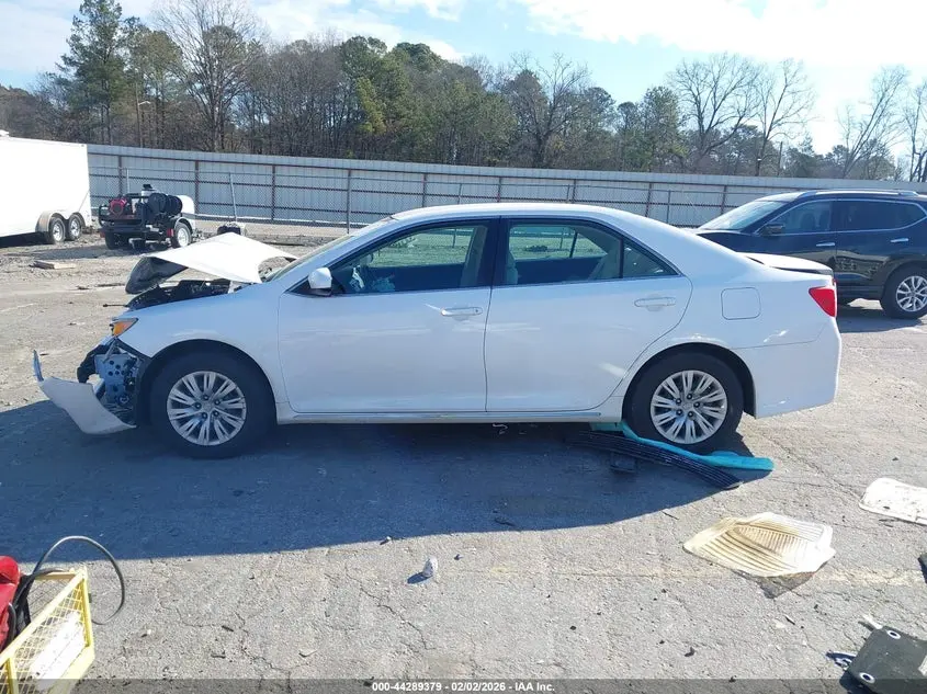 2014 TOYOTA CAMRY LE