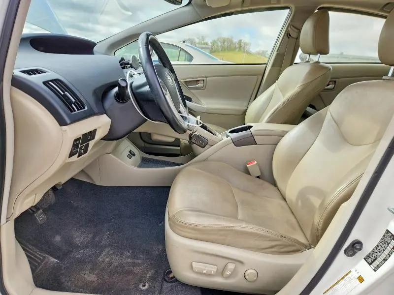 2014 TOYOTA PRIUS FOUR  