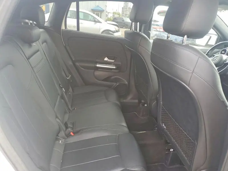 2021 MERCEDES-BENZ GLA 250 4MATIC  