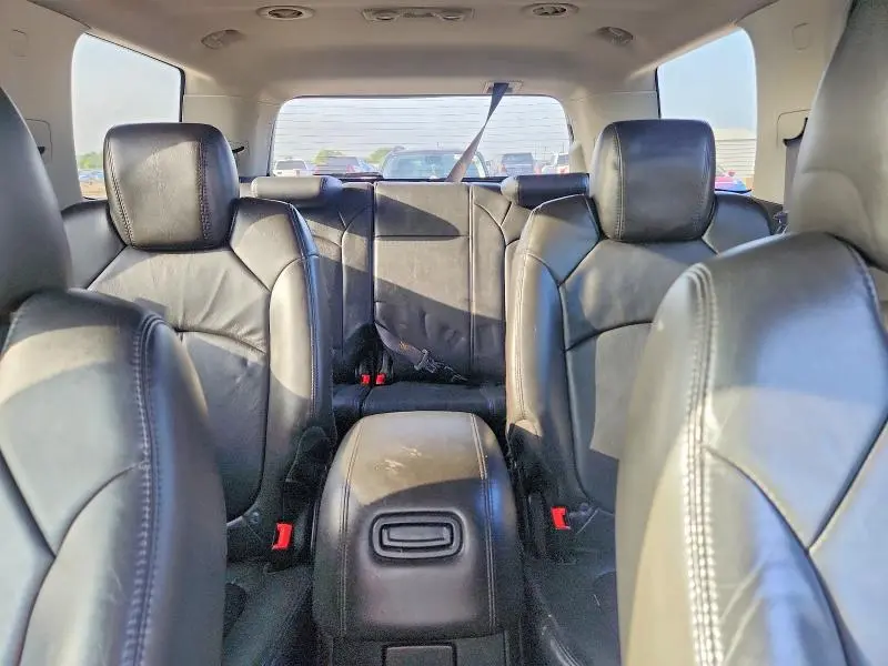 2010 GMC ACADIA SLT-1  