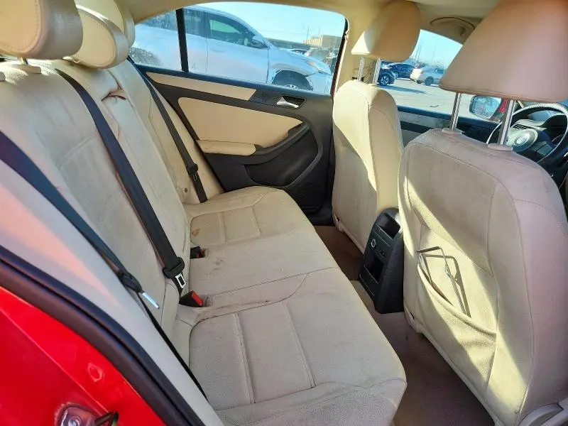 2012 VOLKSWAGEN JETTA SE  