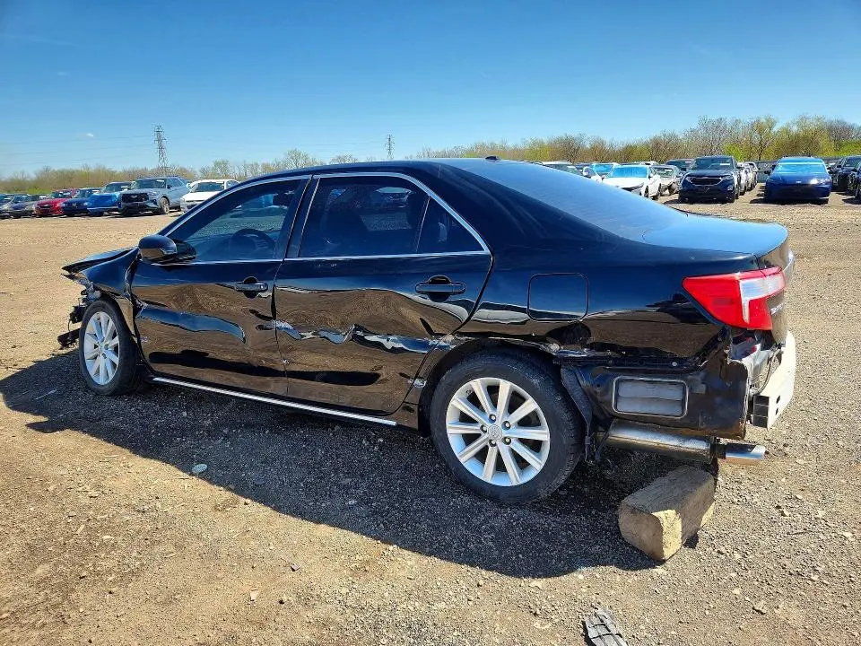 2012 TOYOTA CAMRY XLE V6  