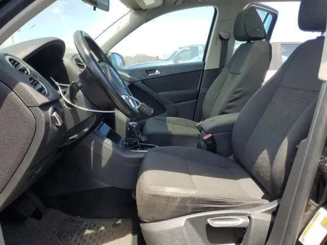 2013 VOLKSWAGEN TIGUAN S  