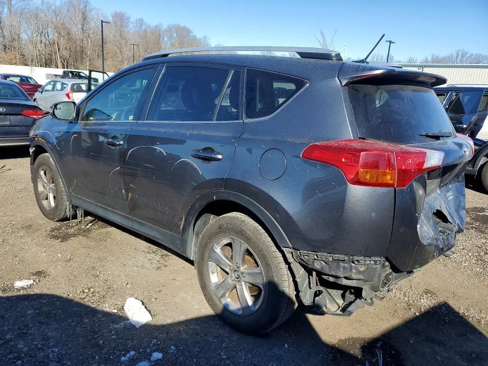 2015 TOYOTA RAV4 XLE  