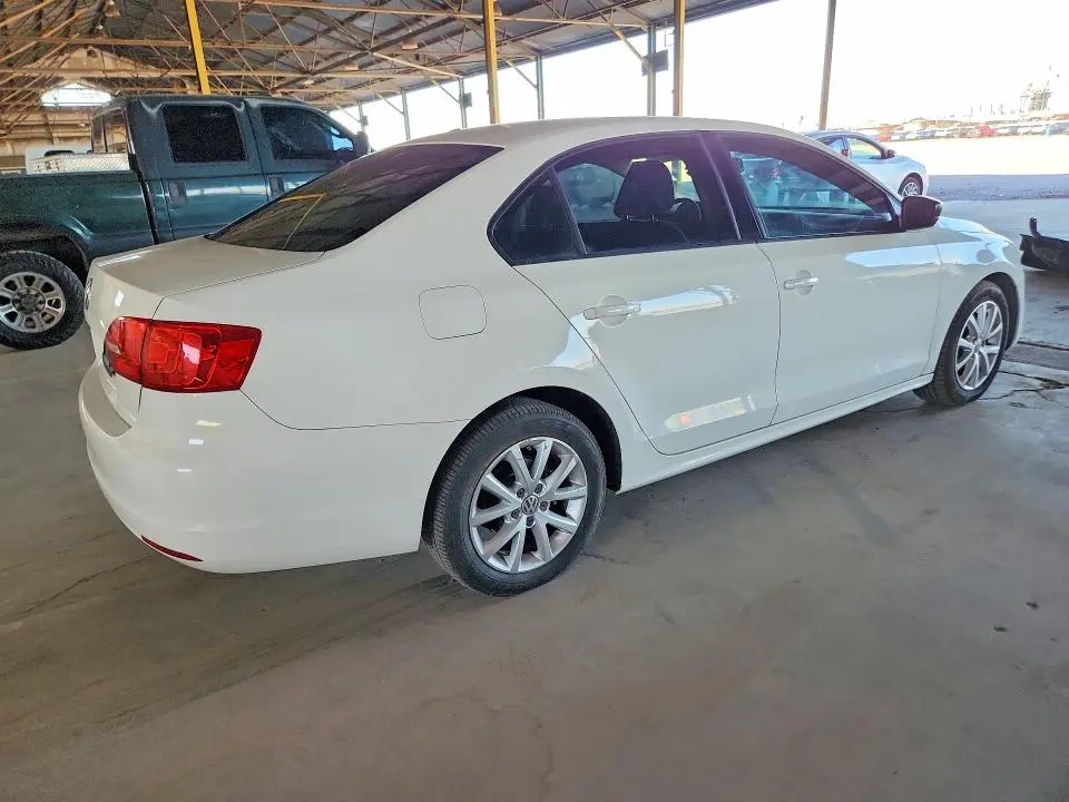 2013 VOLKSWAGEN JETTA BASE  