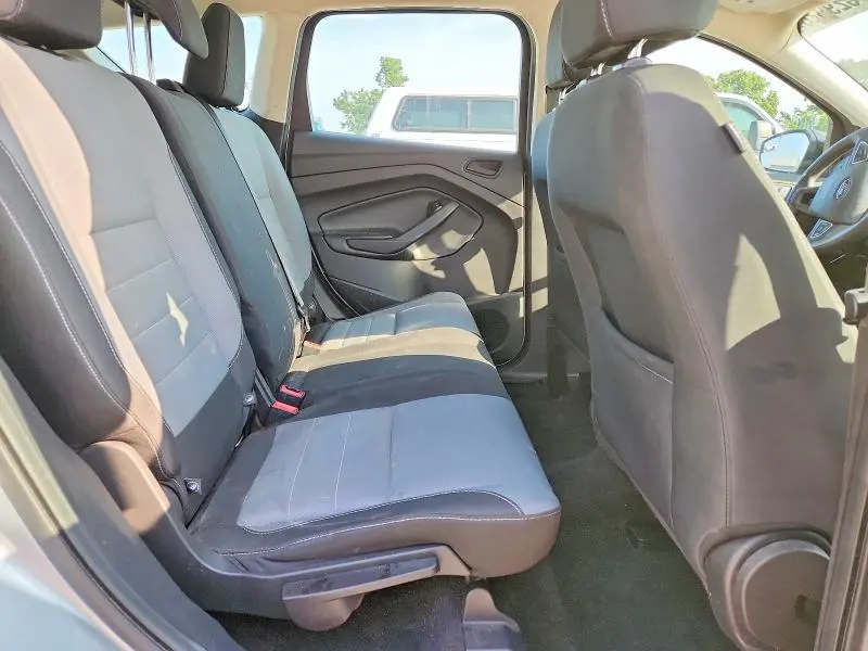 2017 FORD ESCAPE S  