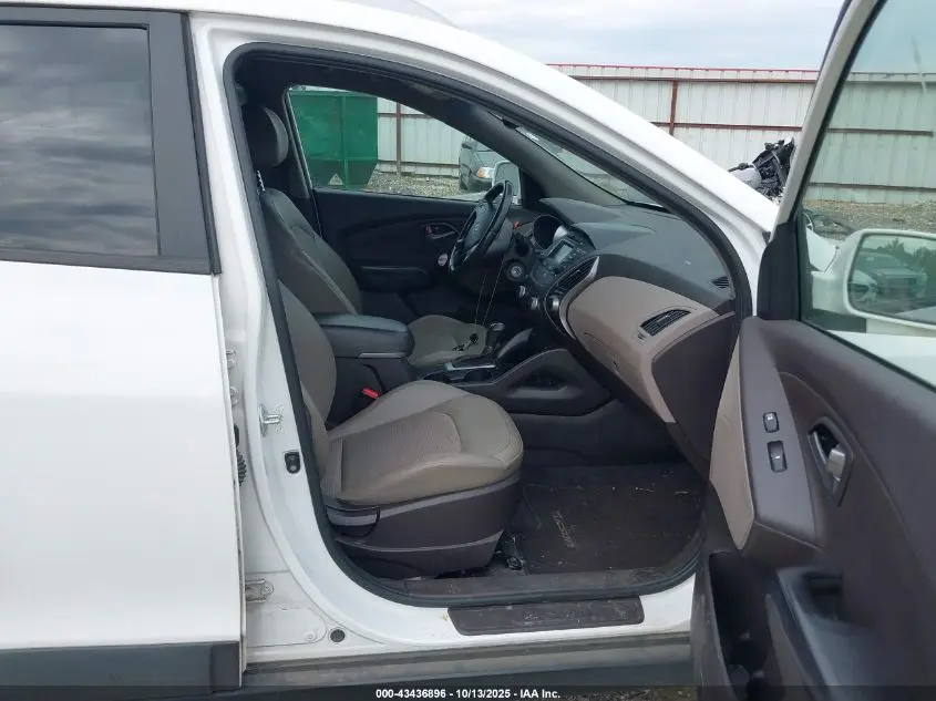 2014 HYUNDAI TUCSON SE