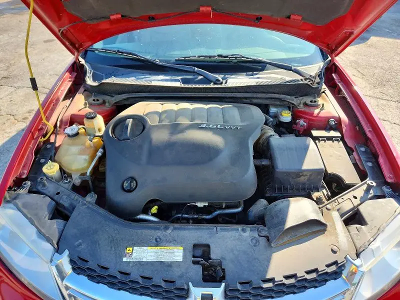 2011 DODGE AVENGER LUX  