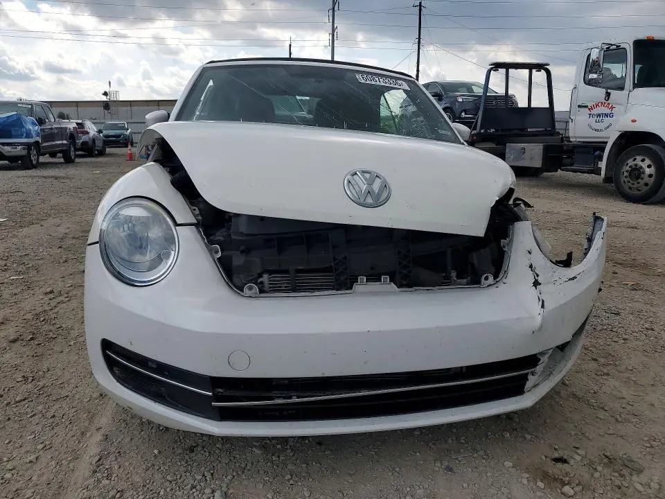 2013 VOLKSWAGEN BEETLE   