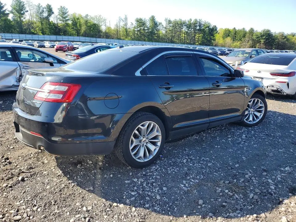 2015 FORD TAURUS LIMITED  