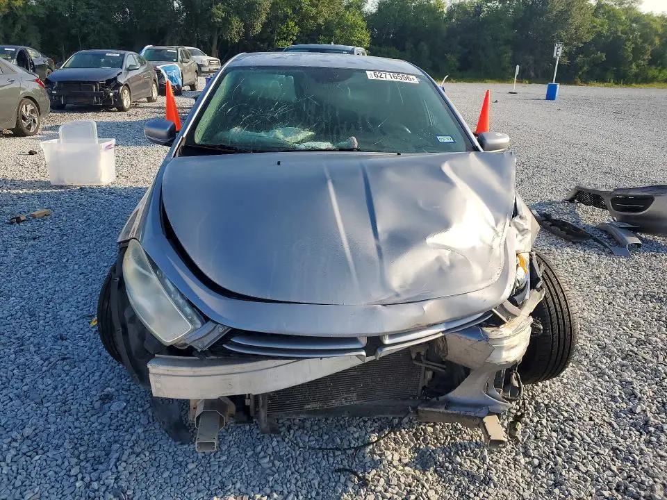 2015 DODGE DART SE  