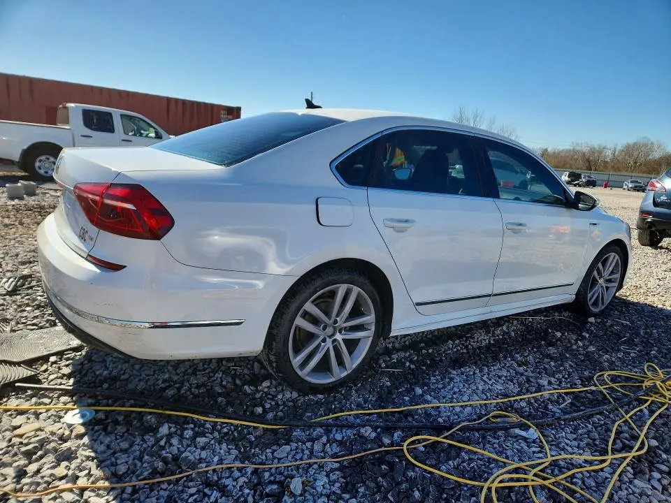 2017 VOLKSWAGEN PASSAT R-LINE  