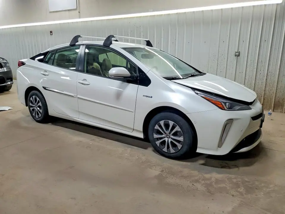 2020 TOYOTA PRIUS XLE AWD-E  
