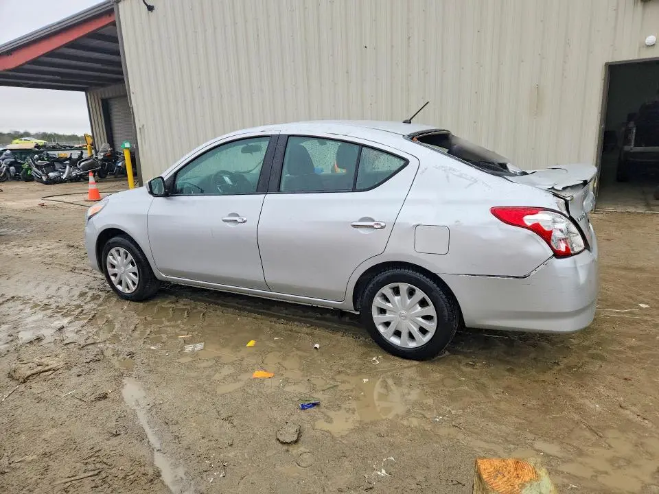2018 NISSAN VERSA SV  