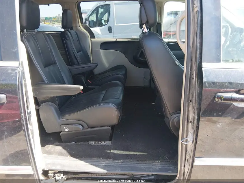 2016 CHRYSLER TOWN & COUNTRY TOURING