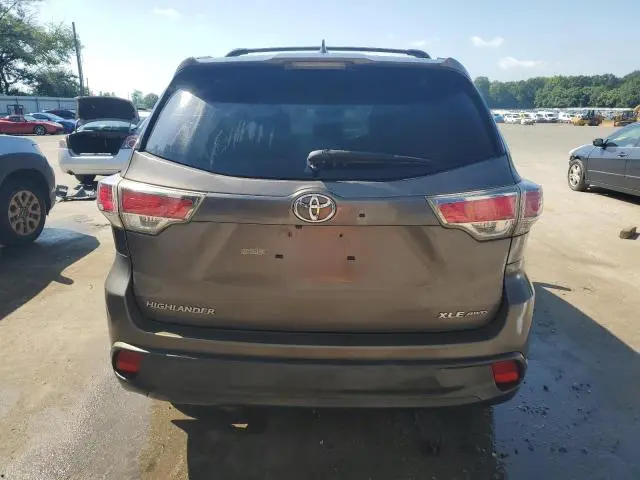 2016 TOYOTA HIGHLANDER XLE  