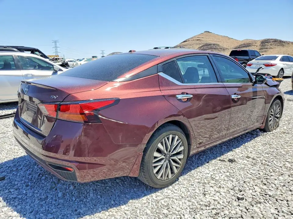 2024 NISSAN ALTIMA SV  