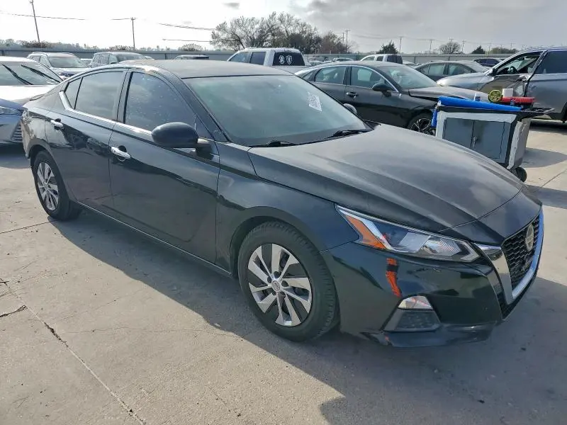 2019 NISSAN ALTIMA S  