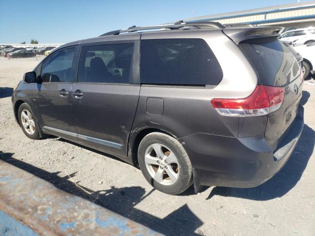 2011 TOYOTA SIENNA LE