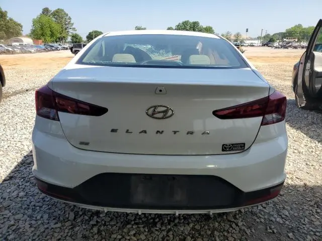 2019 HYUNDAI ELANTRA SE  