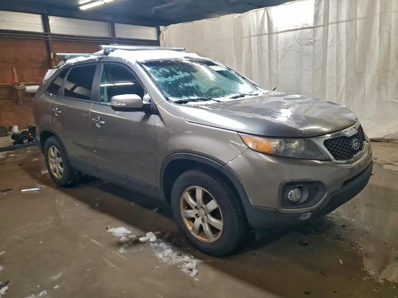 2011 KIA SORENTO BASE  